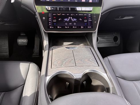 Used 2025 Maserati Grecale Modena image 21