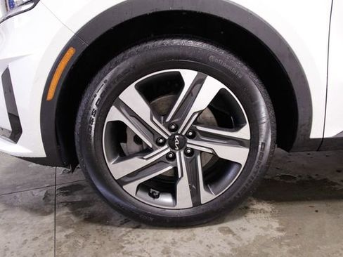 Used 2022 Kia Sorento SX Prestige w/ Panoramic Sunroof Package image 11