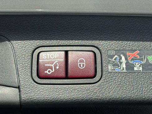 New 2025 Mercedes-Benz GLS 450 4MATIC image 14