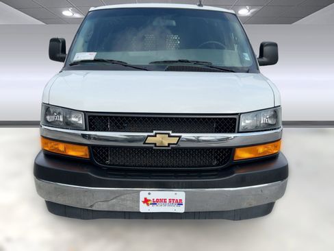 Used 2024 Chevrolet Express 2500 w/ Driver Convenience Package image 6