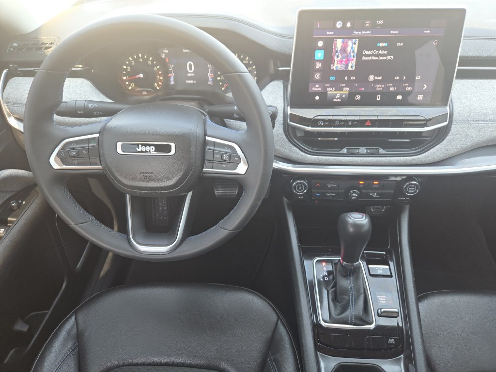 Used 2022 Jeep Compass Latitude AWD/4WD image 27