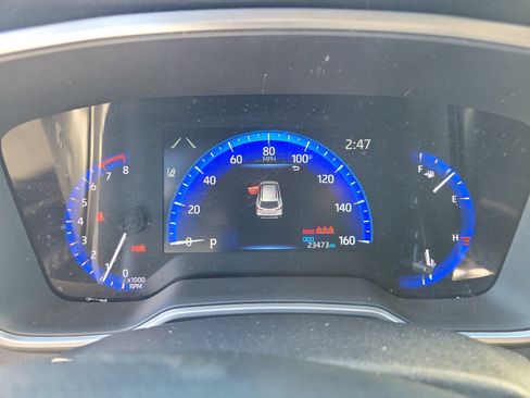 Used 2022 Toyota Corolla Cross XLE image 26