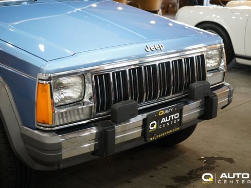 Used 1989 Jeep Cherokee Laredo image 4
