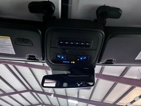 Used 2024 Ford Bronco Badlands AWD/4WD image 32