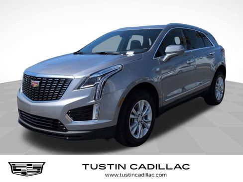 New 2025 Cadillac XT5 Luxury image 1