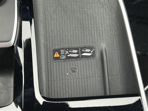 Used 2025 Buick Enclave Preferred image 33