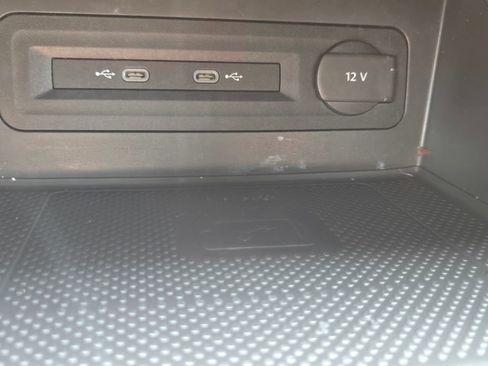 Used 2022 Volkswagen Atlas Cross Sport SEL R-Line AWD/4WD image 26