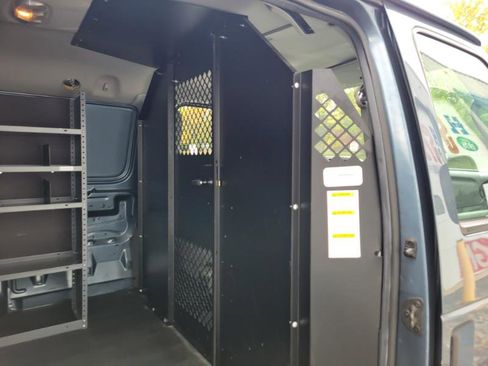 Used 2014 Ford E-350 and Econoline 350 Super Duty w/ Insulation Package image 44