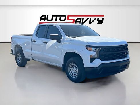 Used 2025 Chevrolet Silverado 1500 W/T w/ Trailering Package AWD/4WD image 1