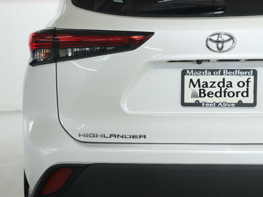 Used 2021 Toyota Highlander XLE AWD/4WD image 46