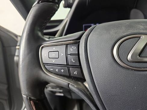 Used 2020 Lexus ES 350 Ultra Luxury w/ Accessory Package image 23