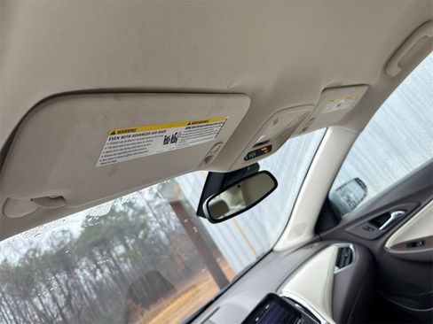 Used 2024 Chevrolet Malibu LT image 19