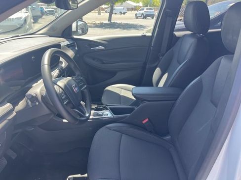 Used 2025 Buick Encore GX Preferred FWD image 9
