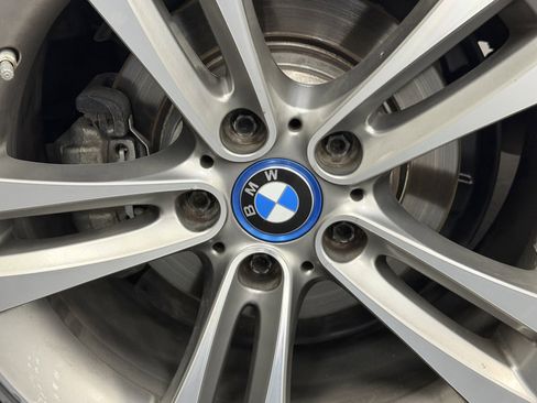 Used 2018 BMW 330e 330e iPerformance image 17