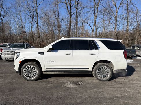 Used 2023 GMC Yukon Denali Ultimate image 9