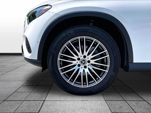 Certified 2026 Mercedes-Benz GLC 300 4MATIC image 5