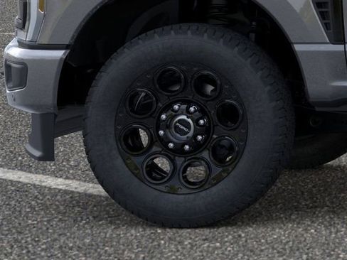 New 2026 Ford F250 Lariat w/ Black Appearance Package image 19