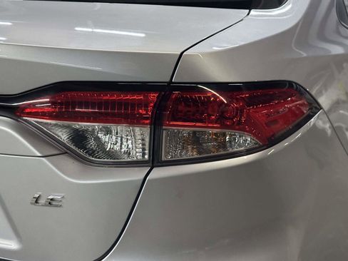 Used 2023 Toyota Corolla LE FWD image 12