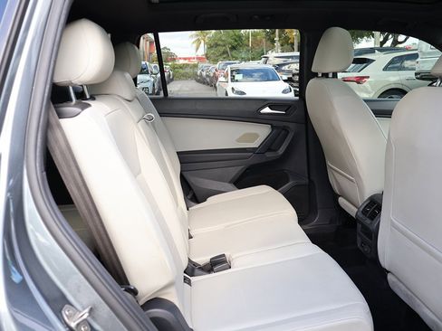 Used 2019 Volkswagen Tiguan SEL Premium R-Line image 40