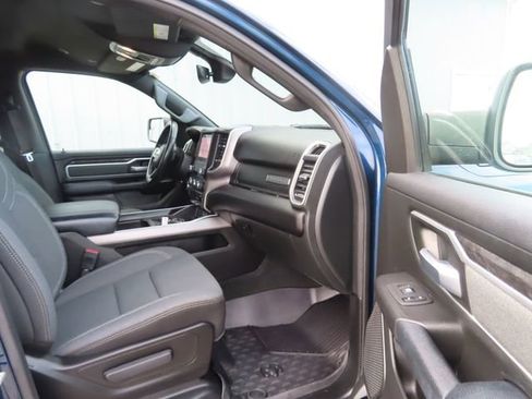 Used 2022 RAM 1500 Big Horn AWD/4WD image 24