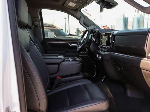 Used 2025 GMC Sierra 1500 SLT RWD image 16