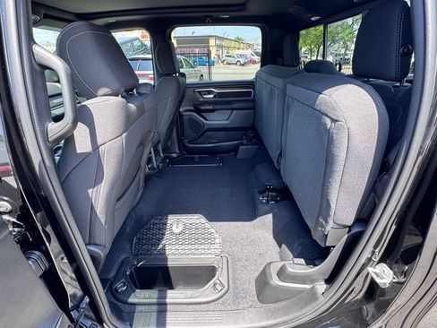 New 2026 RAM 1500 4x4 Crew Cab image 15