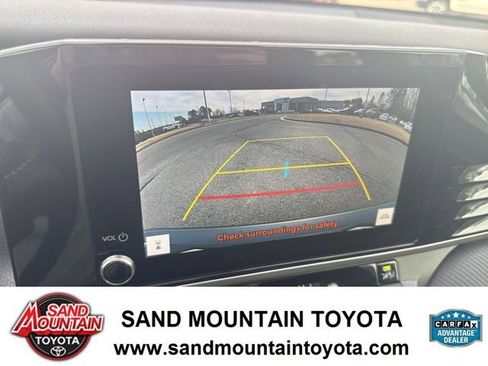 Used 2025 Toyota Camry SE w/ Convenience Package image 26