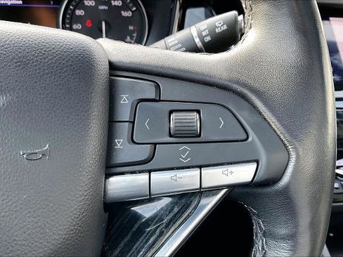 Used 2023 Cadillac XT6 Premium Luxury w/ Technology Package image 12