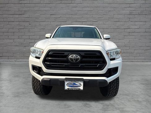 Used 2019 Toyota Tacoma SR w/ SR Convenience Package AWD/4WD image 9