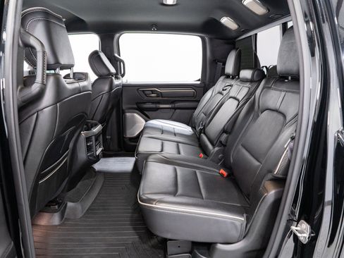 Used 2020 RAM 1500 Limited w/ Black Appearance Package AWD/4WD image 31