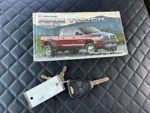 Used 2007 Dodge Ram 3500 Truck SLT image 19