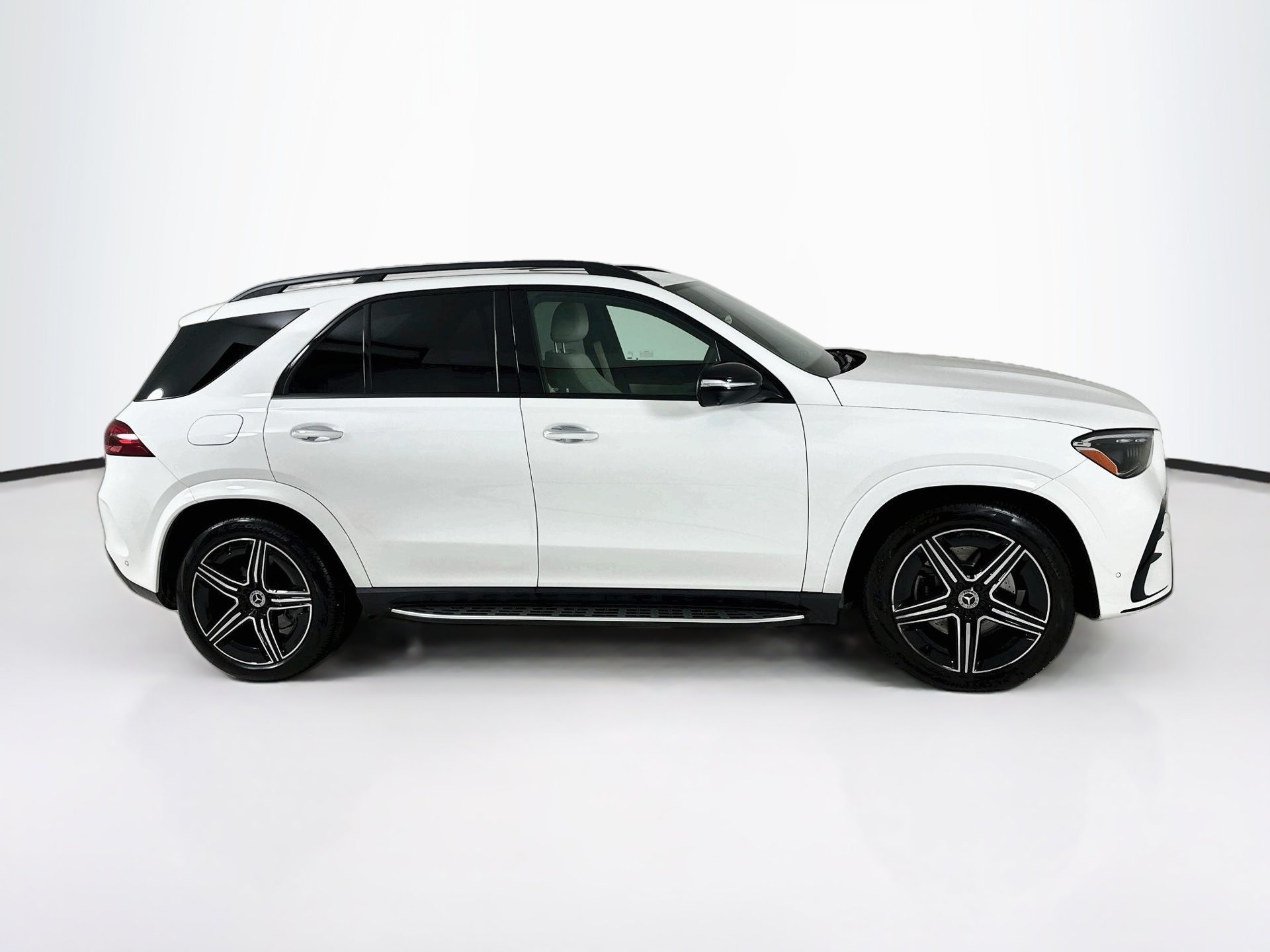 Used 2024 Mercedes-Benz GLE 350 4MATIC image 9