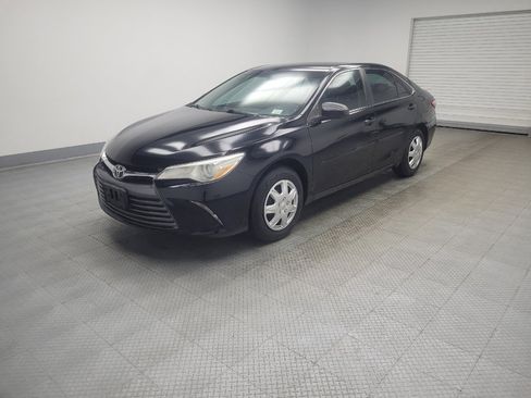 Used 2017 Toyota Camry LE w/ Protection Package (Q2) FWD image 2