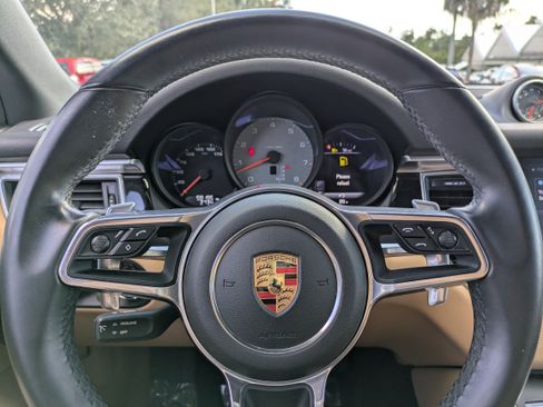 Used 2018 Porsche Macan S image 27