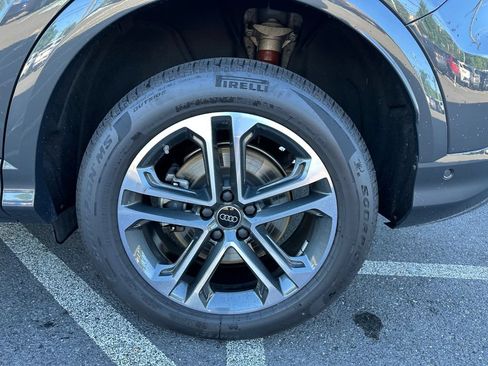 Used 2025 Audi Q5 Premium w/ Convenience Package AWD/4WD image 21