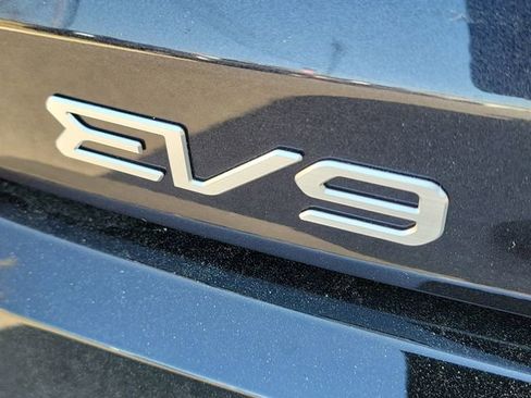New 2026 Kia EV9 GT-Line image 8