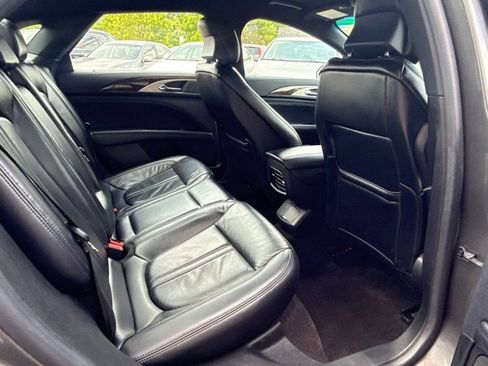 Used 2019 Lincoln MKZ Reserve FWD image 20