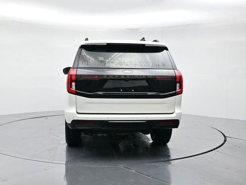 New 2025 Ford Expedition Tremor image 9