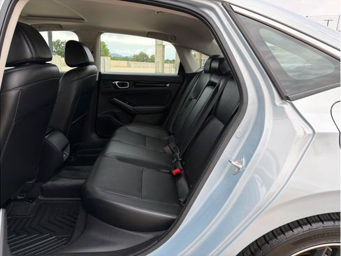 Used 2023 Honda Civic Touring image 11