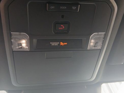 Used 2025 Toyota Tacoma SR5 AWD/4WD image 27