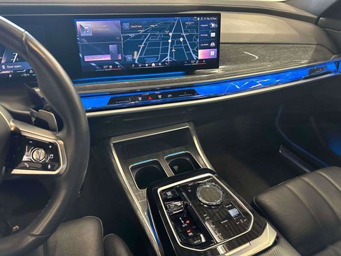 Used 2024 BMW 740i xDrive image 29