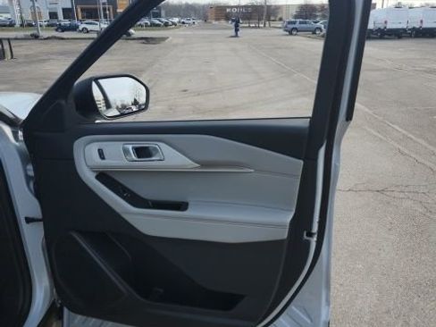 New 2026 Ford Explorer Active w/ Active Comfort Package image 15