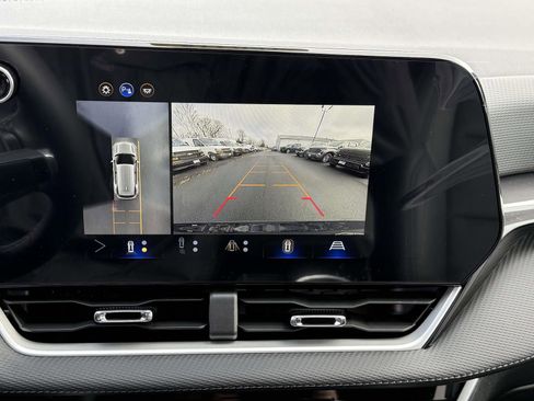 New 2026 Chevrolet Equinox LT w/ Convenience Package II image 10