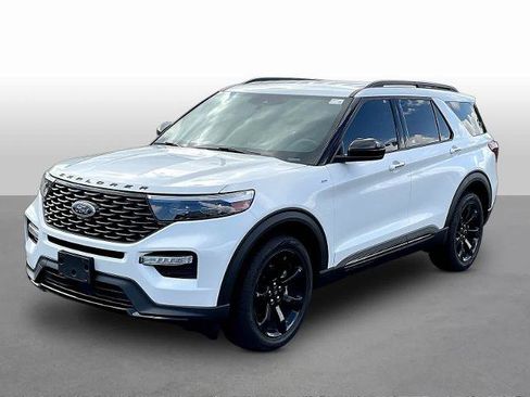 Certified 2024 Ford Explorer ST-Line w/ Class IV Trailer Tow Package AWD/4WD image 3