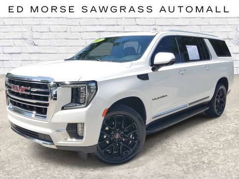 Used 2023 GMC Yukon XL SLT w/ SLT Premium Package RWD image 1