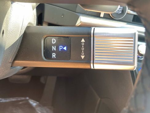 Used 2025 Hyundai Santa Fe SEL FWD image 40