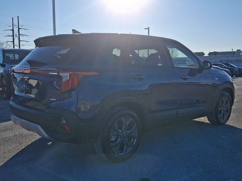 Used 2025 Kia Seltos LX image 4