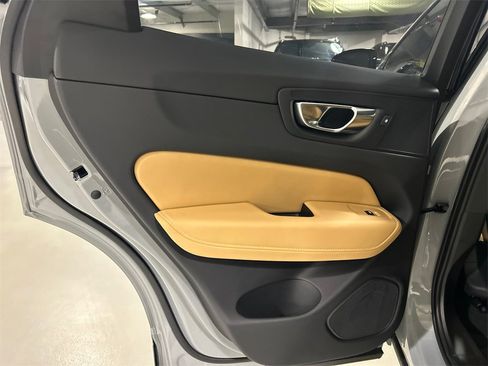 Certified 2025 Volvo XC60 T8 Ultra w/ Climate Package PRO image 23