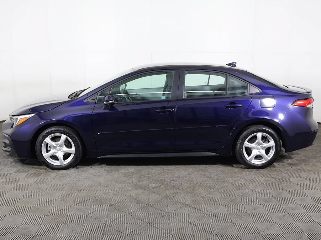 Used 2025 Toyota Corolla SE FWD image 12