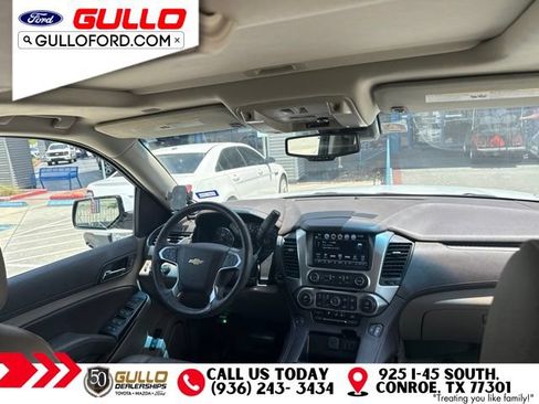 Used 2017 Chevrolet Suburban LT AWD/4WD image 5